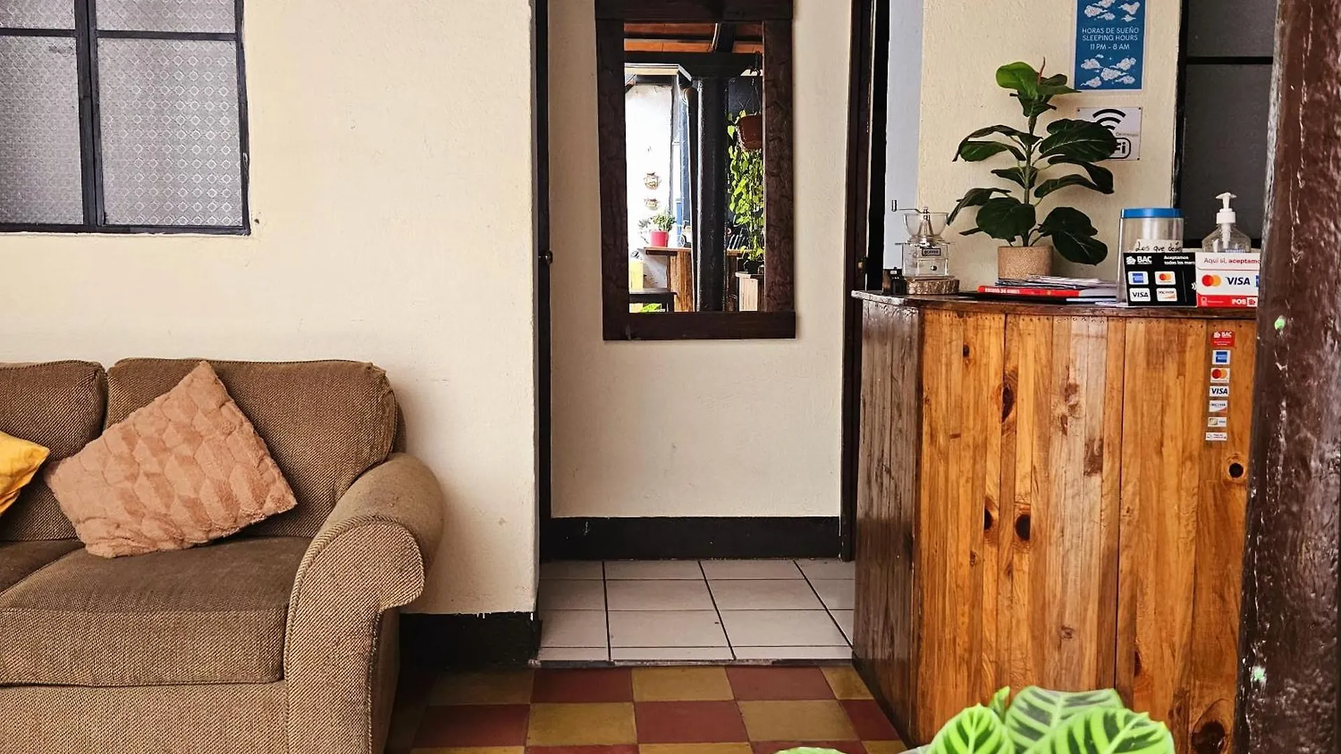 Hotel Cermeno'S House Antigua