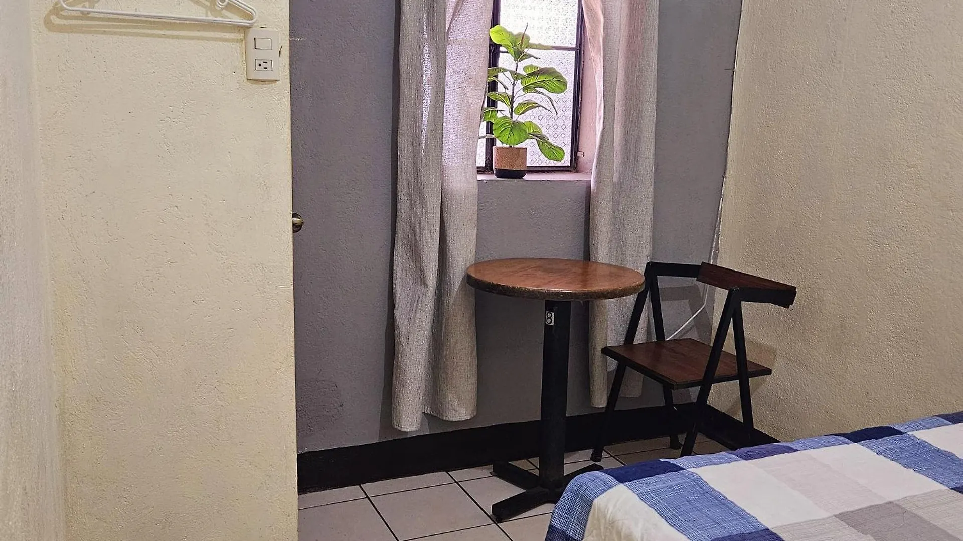 Hotel Cermeno'S House Antigua