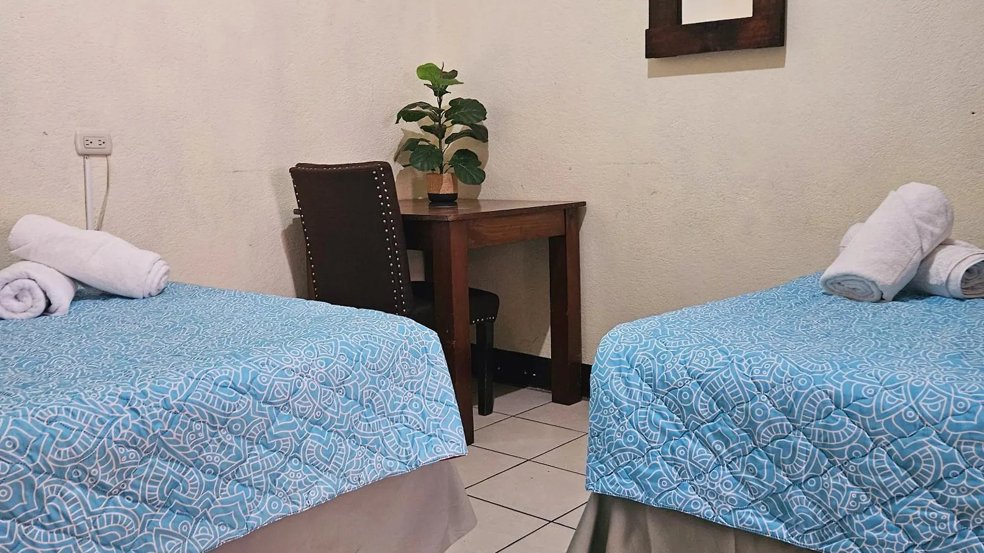Hotel Cermeno'S House Antigua